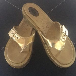Dr. Scholls Roll Thong Sandals in GOLD Size 7